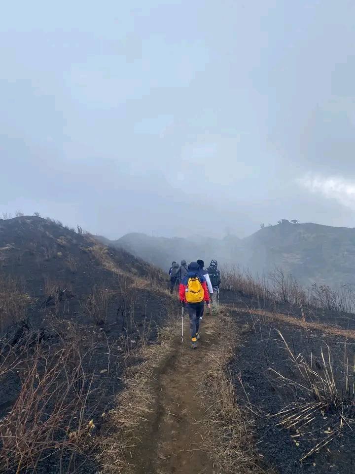4 Days Trekking Tour Mount Lung Cung